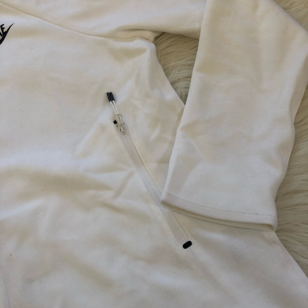 ✔️ NWT✔️ NIKE Sportswear Tech Fleece cape - Picture 2 of 9